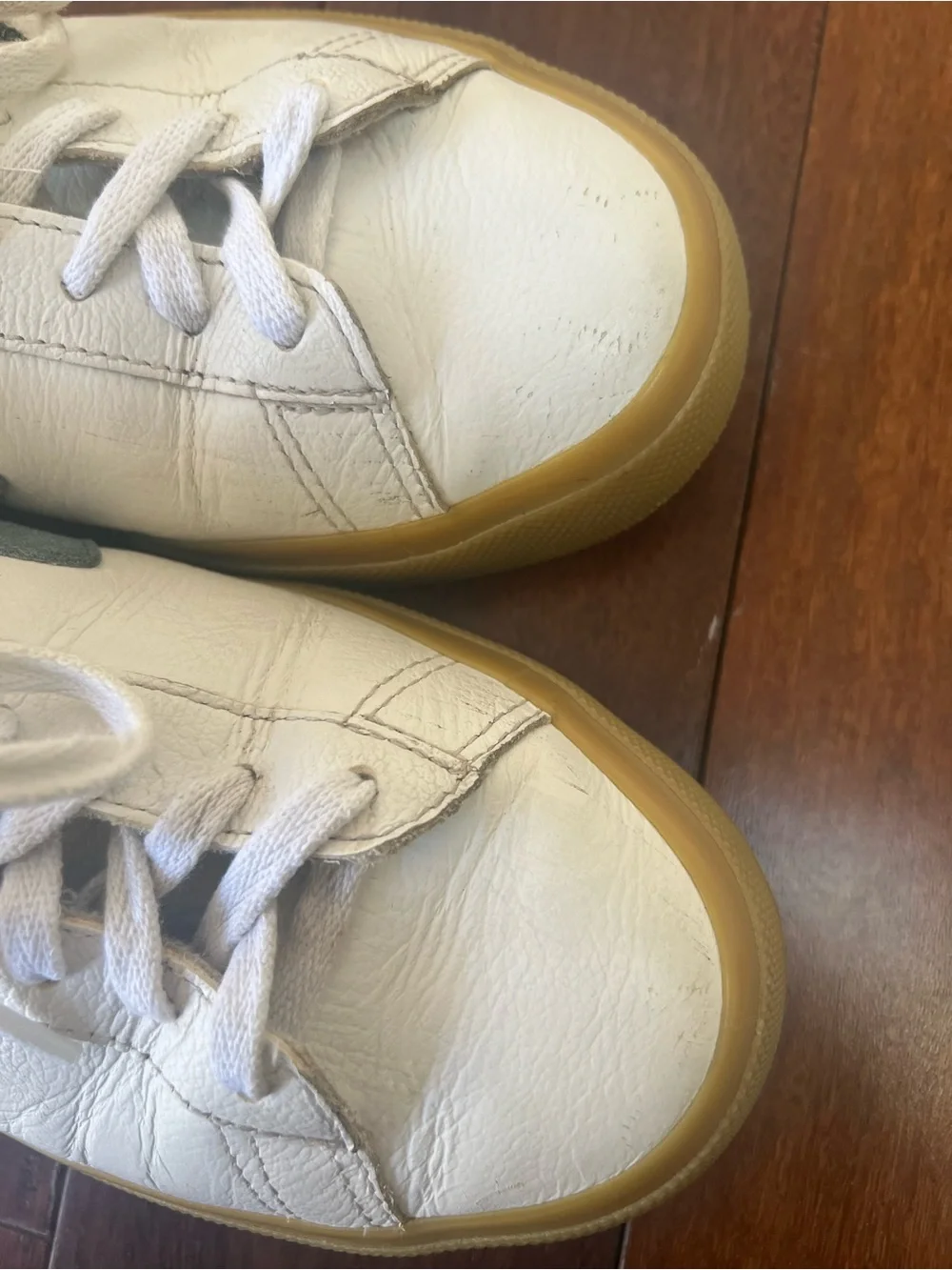 Veja CAMPO LEATHER WHITE CALIFORNIA size 39 / 8